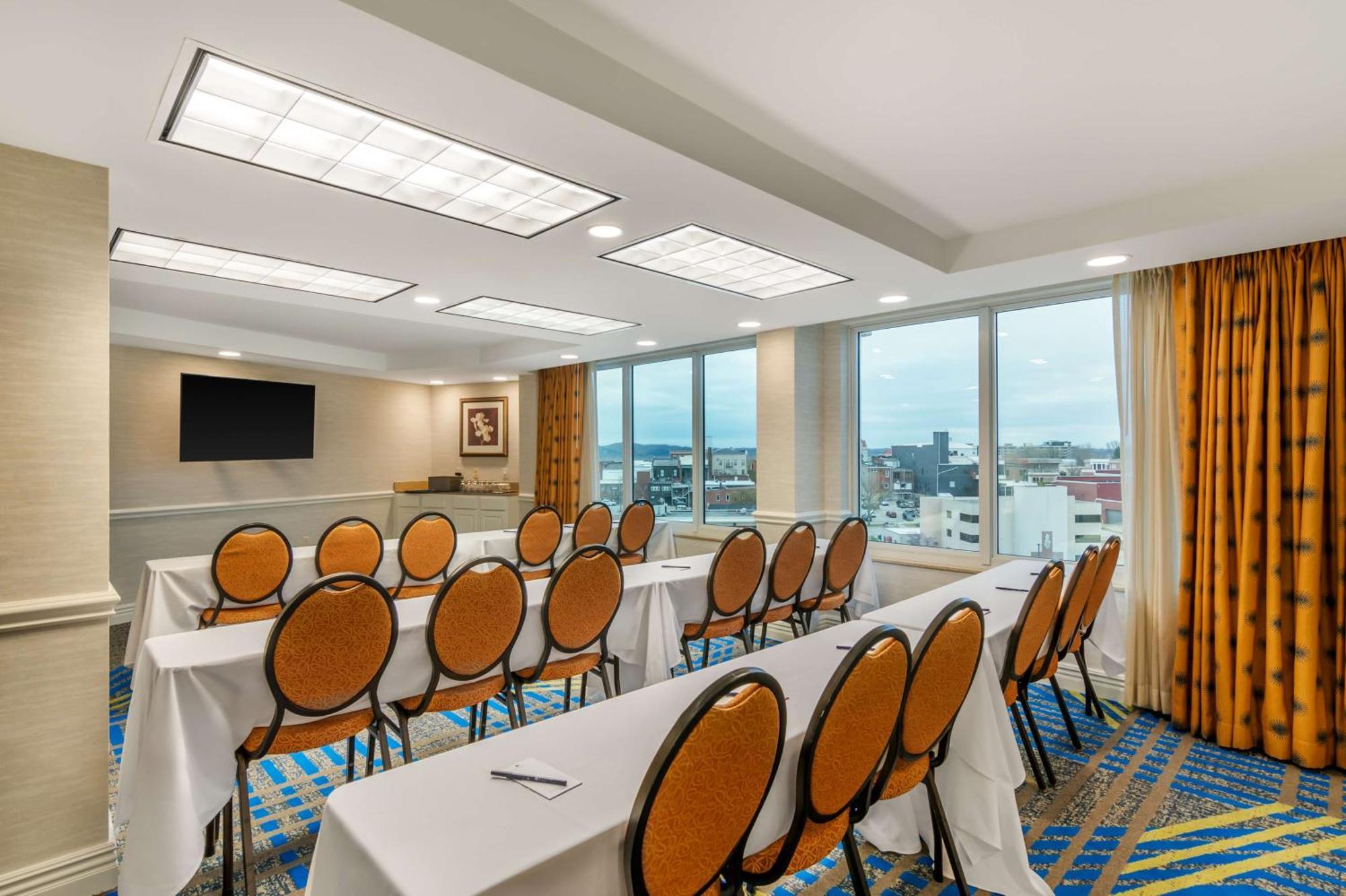 Doubletree By Hilton Джефферсон-Сити Экстерьер фото