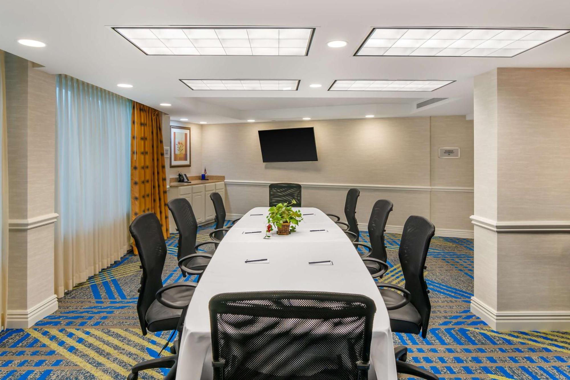 Doubletree By Hilton Джефферсон-Сити Экстерьер фото