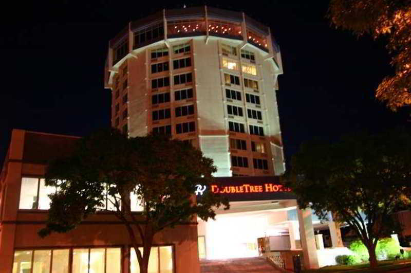 Doubletree By Hilton Джефферсон-Сити Экстерьер фото